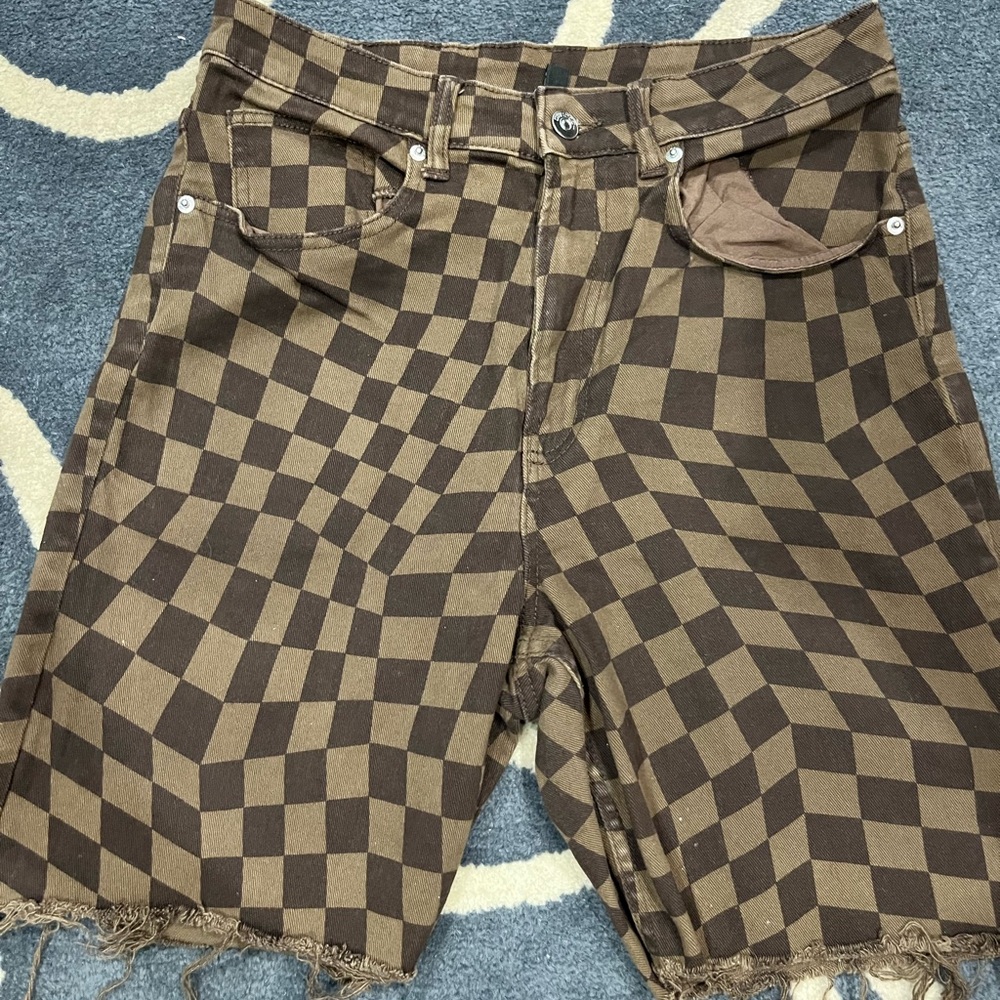 checkered cut off shorts